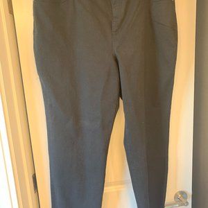 Gloria Vanderbilt Amanda Jeans Size 20W Average Black Corduroy Tapered Leg